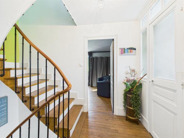 Grigny (91350) À Vendre – Maison de charme de 203 m² à Grigny Village