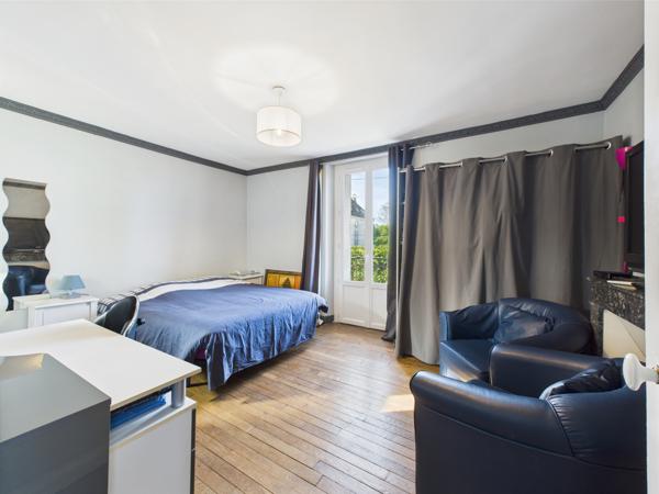 Grigny (91350) À Vendre – Maison de charme de 203 m² à Grigny Village