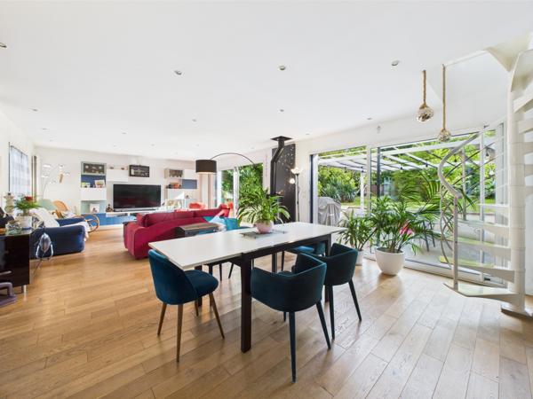 Grigny (91350) À Vendre – Maison de charme de 203 m² à Grigny Village