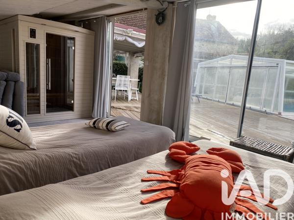 Maison à vendre 10 pièces 245 m² Le Château-d'Oléron