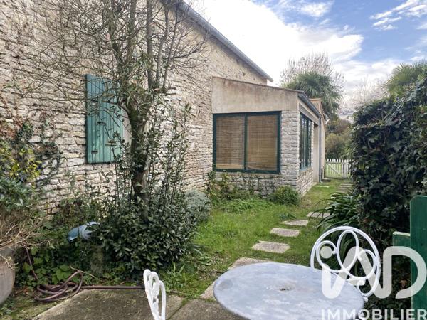 Maison à vendre 10 pièces 245 m² Le Château-d'Oléron