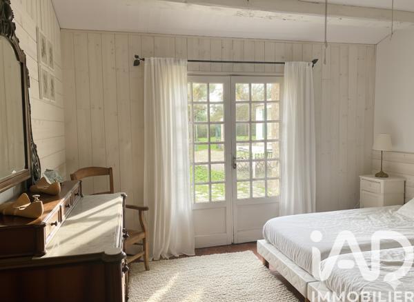 Maison à vendre 10 pièces 245 m² Le Château-d'Oléron