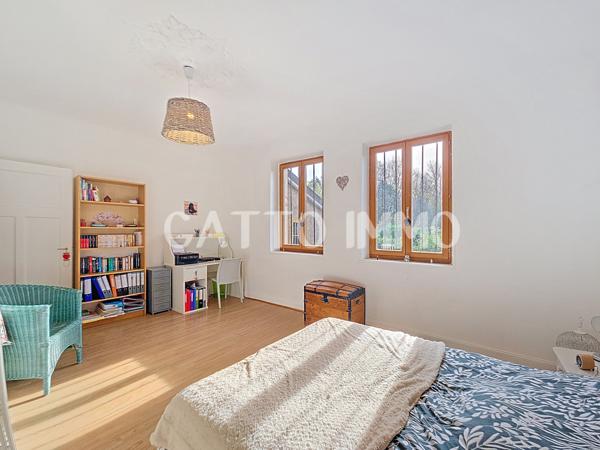 Woippy (57140) SOUS OFFRE D'ACHAT // Maison de 155m² à rafraîchir // 3 chambres // terrain de 617 m² // Jardin // Garages //