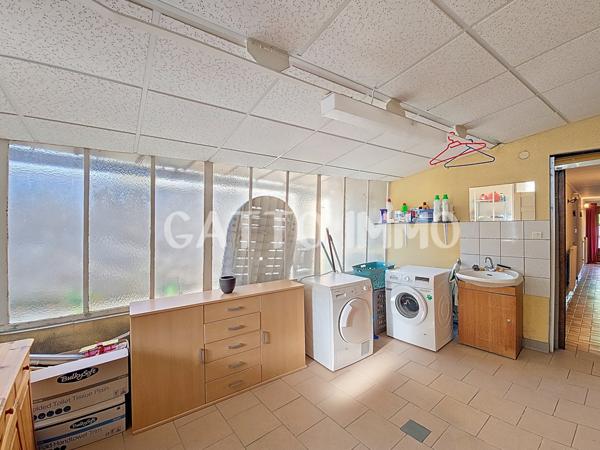 Woippy (57140) SOUS OFFRE D'ACHAT // Maison de 155m² à rafraîchir // 3 chambres // terrain de 617 m² // Jardin // Garages //