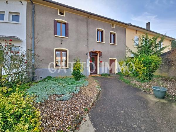 Woippy (57140) SOUS OFFRE D'ACHAT // Maison de 155m² à rafraîchir // 3 chambres // terrain de 617 m² // Jardin // Garages //