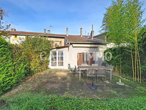 Woippy (57140) SOUS OFFRE D'ACHAT // Maison de 155m² à rafraîchir // 3 chambres // terrain de 617 m² // Jardin // Garages //