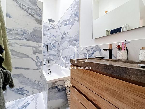 Maison d'exception, rénovée, sans vis-à-vis  de 6 pièces 128 m2