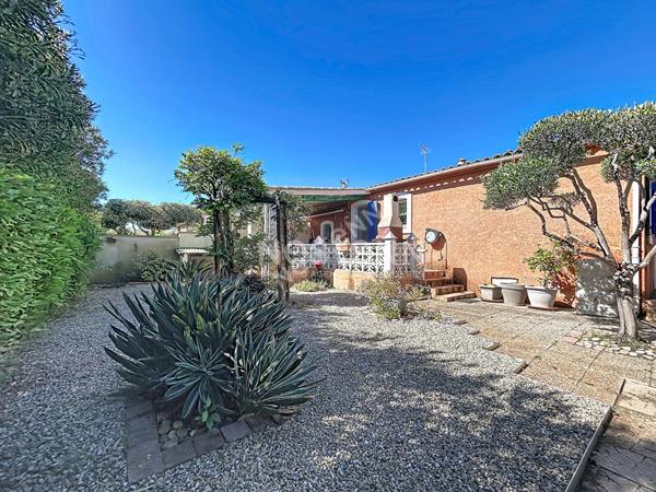 Port Camargue Villa type 4  en très bon état