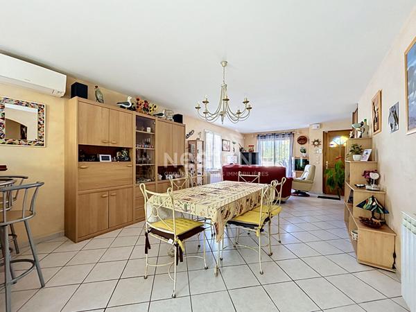 Port Camargue Villa type 4  en très bon état