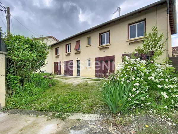 A vendre Maison de ville avec 4 garages à Masseube