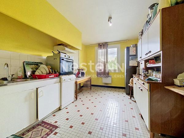 A vendre Maison de ville avec 4 garages à Masseube