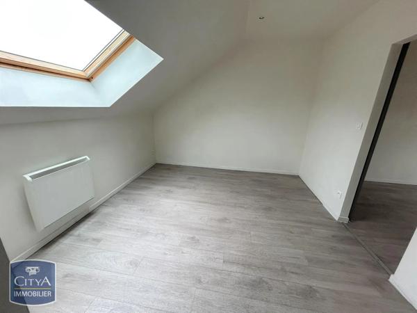 Appartement à louer 2 pièces 25.68m² Saint-Quentin (02100)