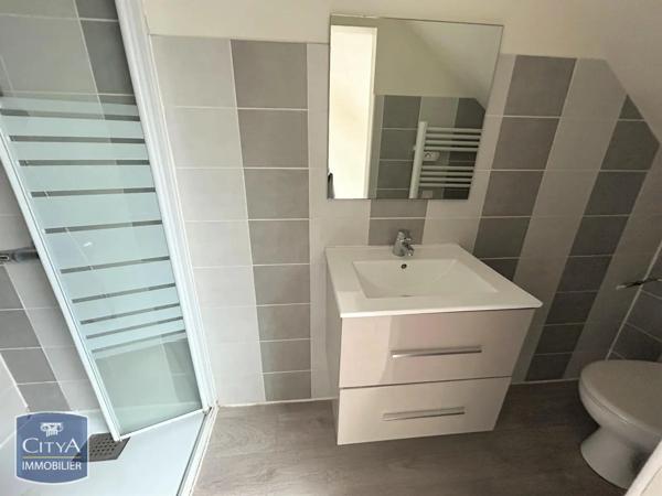 Appartement à louer 2 pièces 25.68m² Saint-Quentin (02100)