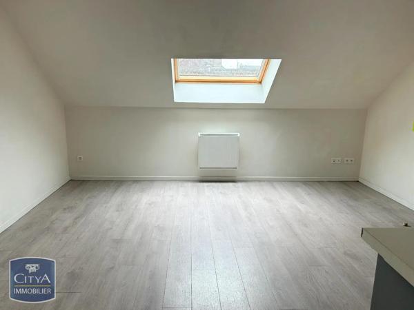 Appartement à louer 2 pièces 25.68m² Saint-Quentin (02100)
