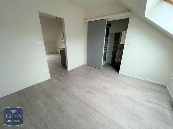 Appartement à louer 2 pièces 25.68m² Saint-Quentin (02100)
