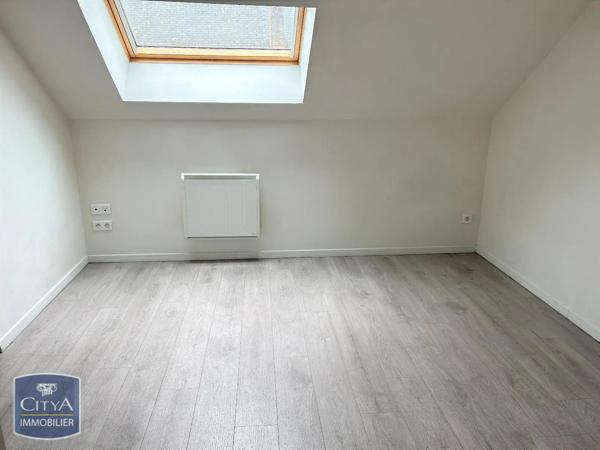 Appartement à louer 2 pièces 25.68m² Saint-Quentin (02100)
