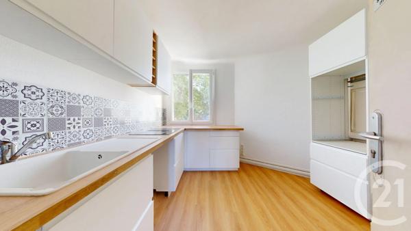 Appartement F4 à vendre  4 pièces - 75,44 m 2   ST HERBLAIN  - 44