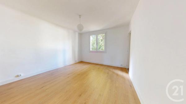 Appartement F4 à vendre  4 pièces - 75,44 m 2   ST HERBLAIN  - 44
