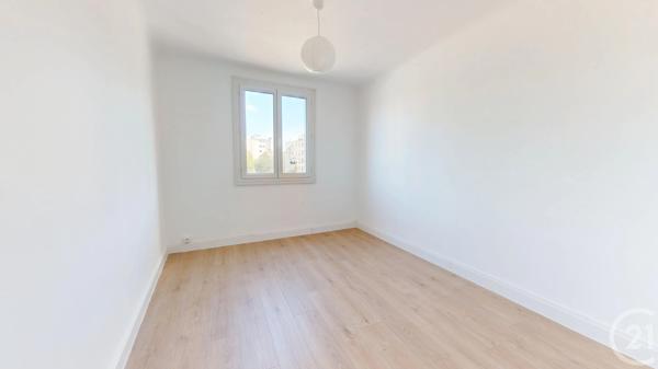 Appartement F4 à vendre  4 pièces - 75,44 m 2   ST HERBLAIN  - 44