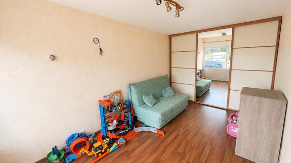 Maison 7 pièces - terrain de 370 m2 - GUILERS