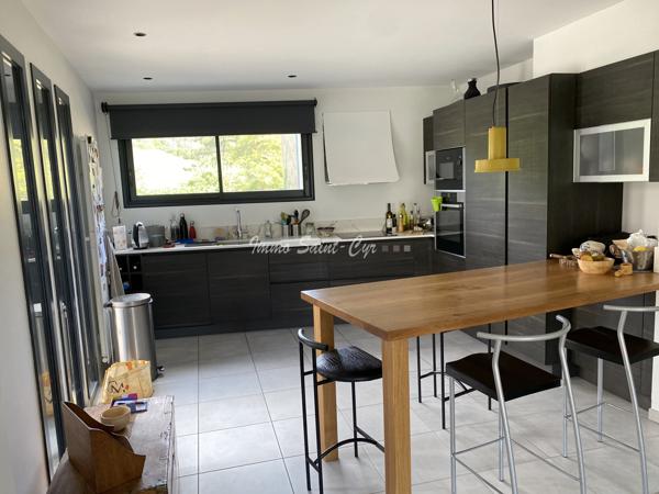 Maison 5 pièce(s) 3 chambre(s) 107 m²