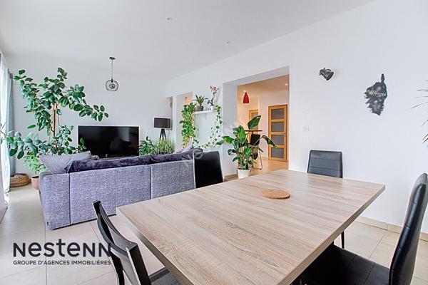 Appartement Vitrolles 2 pièces de 76 m² avec places privatives et piscine