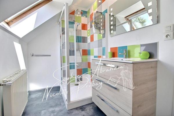 Maison individuelle sur sous-sol total, 4 chambres avec jardin