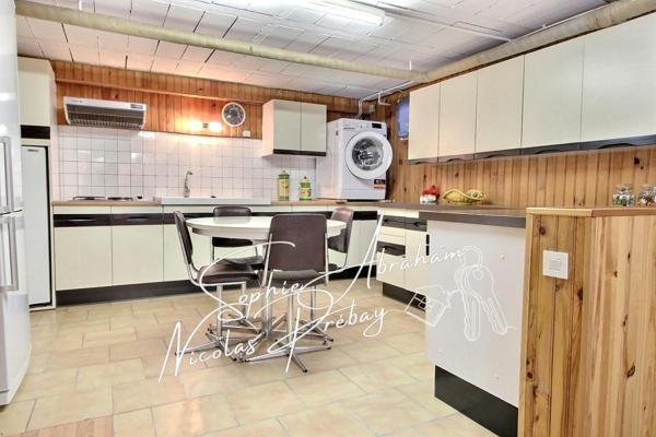 Maison individuelle sur sous-sol total, 4 chambres avec jardin