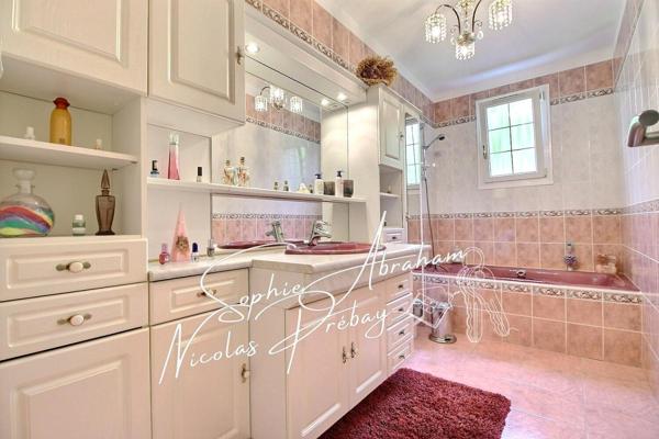 Maison individuelle sur sous-sol total, 4 chambres avec jardin