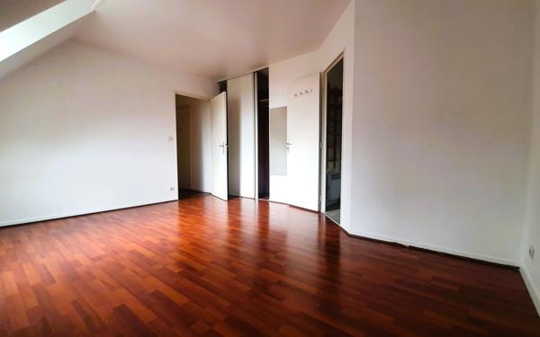 Appartement à louer    3 pièces •  Brie-Comte-Robert