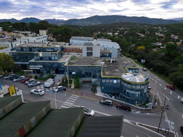 Location / Bureaux à Le Cannet (06110)