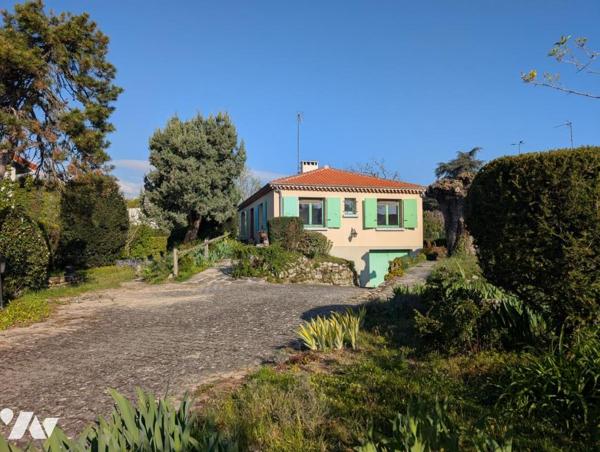 BOURG LES VALENCE - Maison T3, 83 m² sur 1100 m² de parcelle 