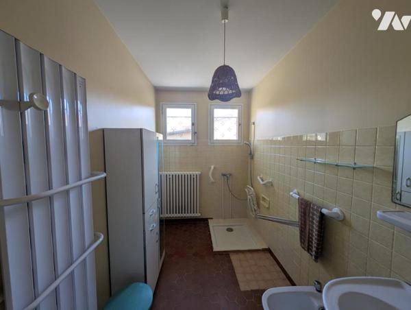 BOURG LES VALENCE - Maison T3, 83 m² sur 1100 m² de parcelle 