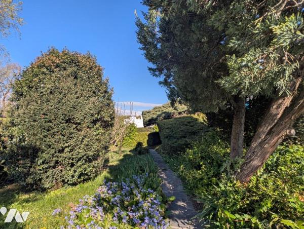 BOURG LES VALENCE - Maison T3, 83 m² sur 1100 m² de parcelle 