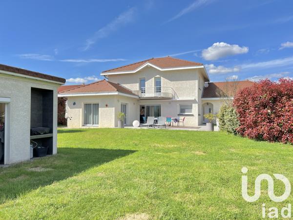 Maison à vendre 7 pièces 233 m² La Buisse