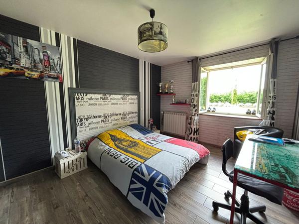 Charmante longère rénovée, située au BAILLEUL entre La Flèche et Sablé-sur-Sarthe .