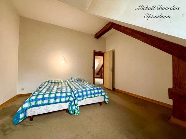 MAISON 142 m², 3 CHAMBRES ET HANGAR DE PLUS DE 300 m²