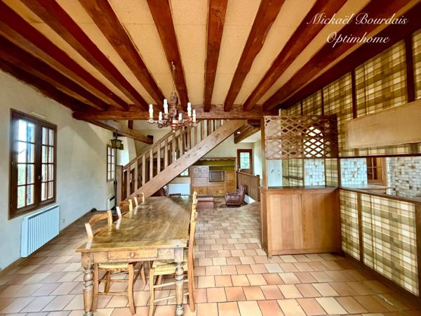 MAISON 142 m², 3 CHAMBRES ET HANGAR DE PLUS DE 300 m²