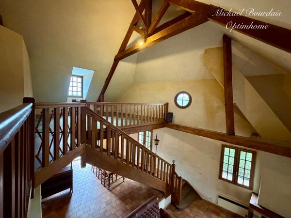 MAISON 142 m², 3 CHAMBRES ET HANGAR DE PLUS DE 300 m²