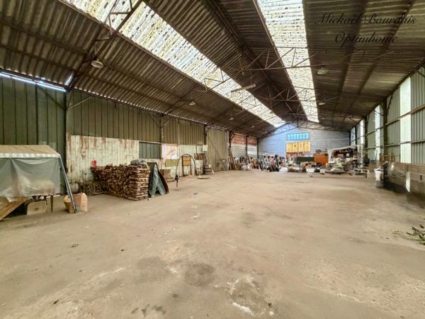 MAISON 142 m², 3 CHAMBRES ET HANGAR DE PLUS DE 300 m²