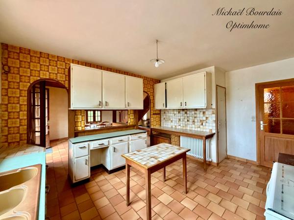 MAISON 142 m², 3 CHAMBRES ET HANGAR DE PLUS DE 300 m²