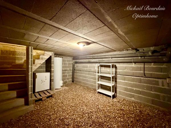 MAISON 142 m², 3 CHAMBRES ET HANGAR DE PLUS DE 300 m²