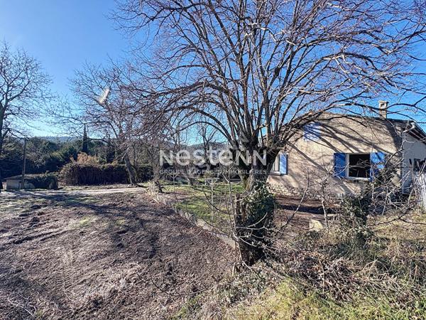 Maison Cucuron 5 pièce(s) 96 m2 sur 2450 m²