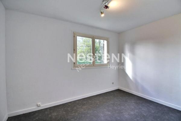 Estrablin: Maison de type 4 avec garage sur son terrain de 258 m².