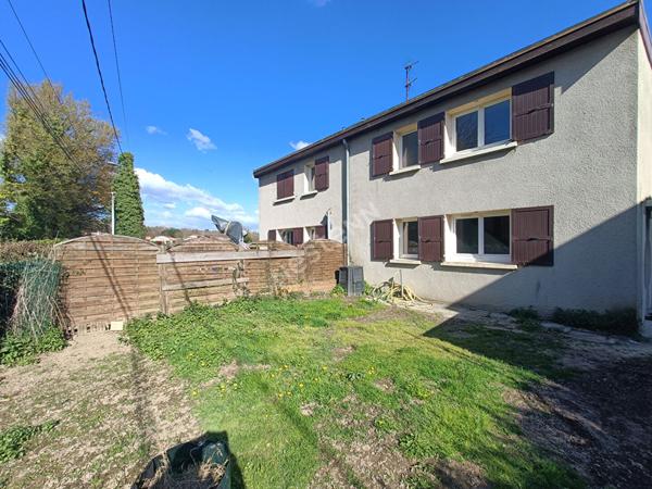 Estrablin: Maison de type 4 avec garage sur son terrain de 258 m².