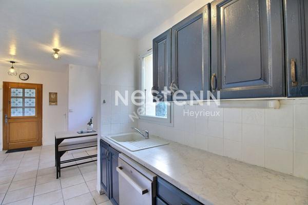 Estrablin: Maison de type 4 avec garage sur son terrain de 258 m².