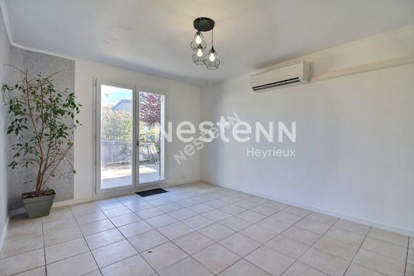 Estrablin: Maison de type 4 avec garage sur son terrain de 258 m².