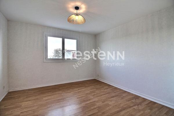 Estrablin: Maison de type 4 avec garage sur son terrain de 258 m².