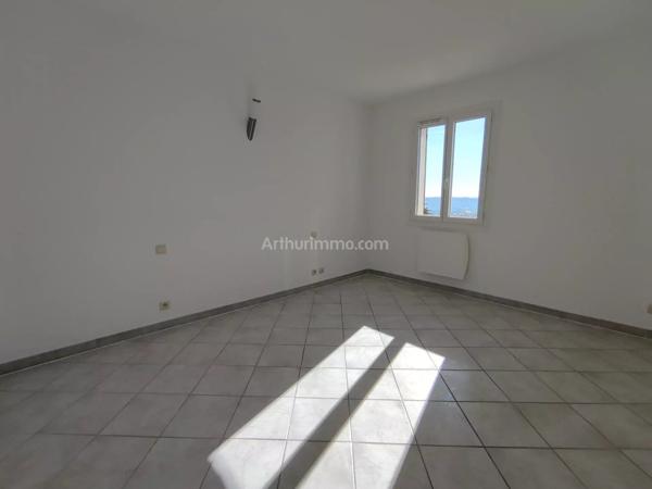 Location Maison 4 pièces 101 m2 à Manosque