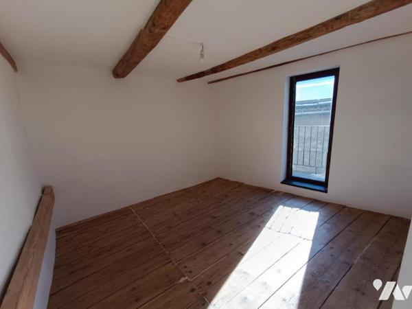 Vente Maison de village rénovée à SEYNE